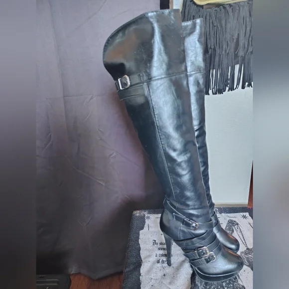Black Over-the-Knee Heeled Boots with Buckle Detail - Picture 2 of 4